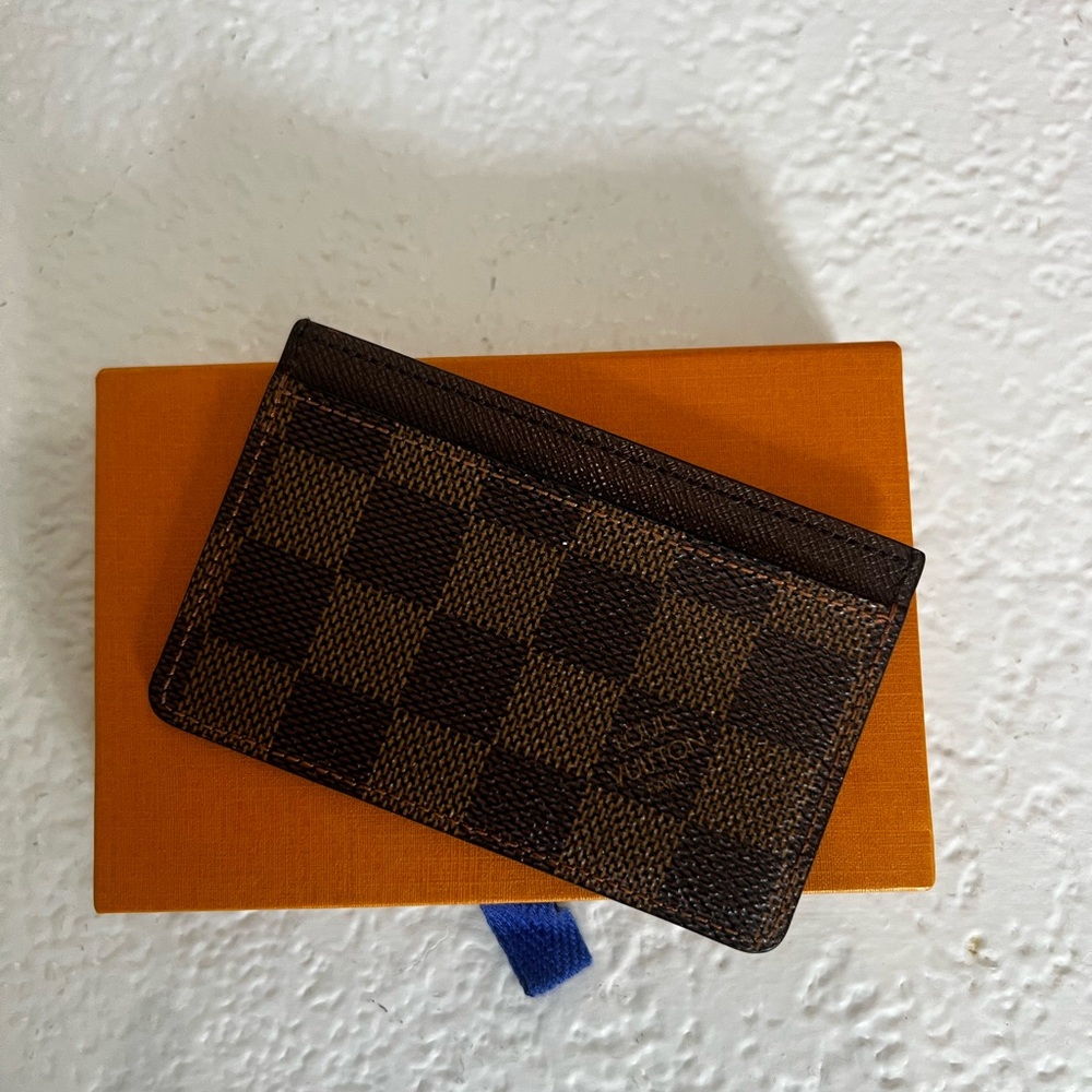 Louis Vuitton Damier  Card Holder in great condition!